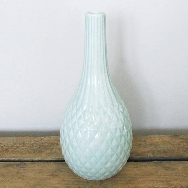 textured vase.jpg